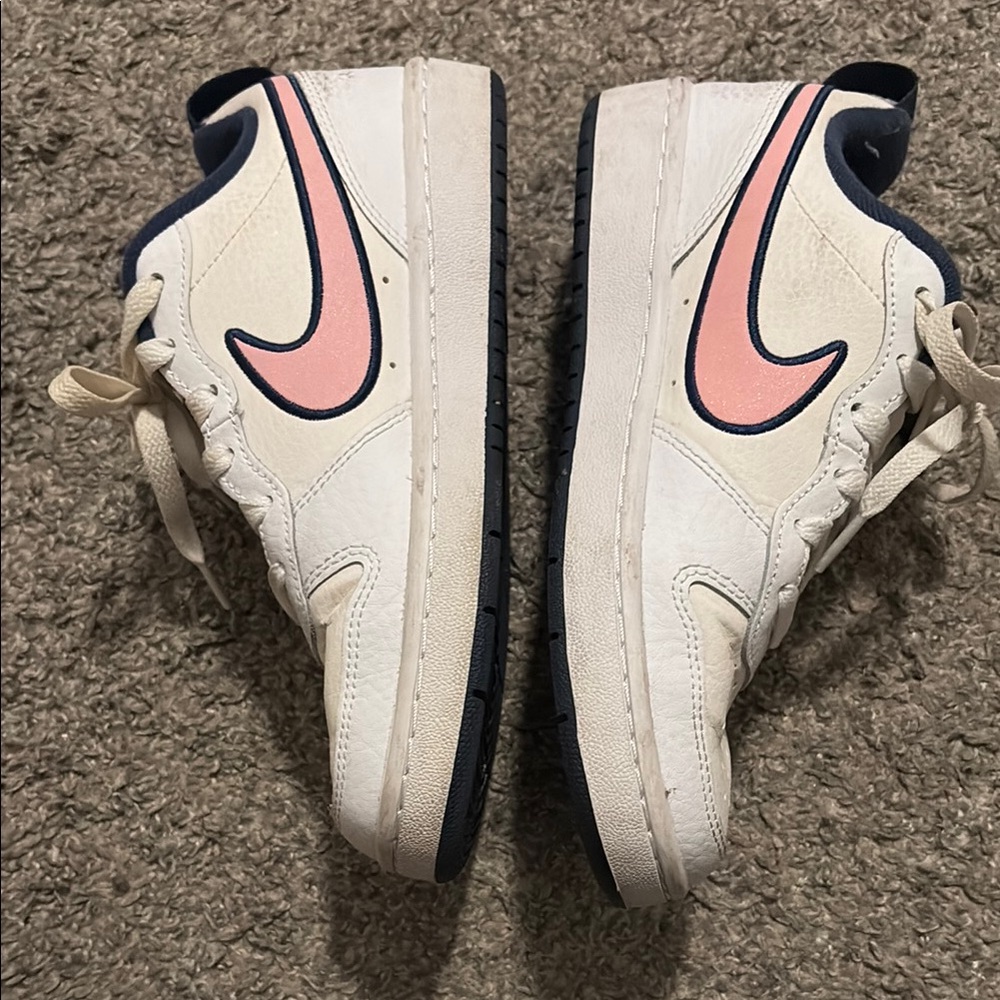 Nike Kids Shoes - Cream and Pink